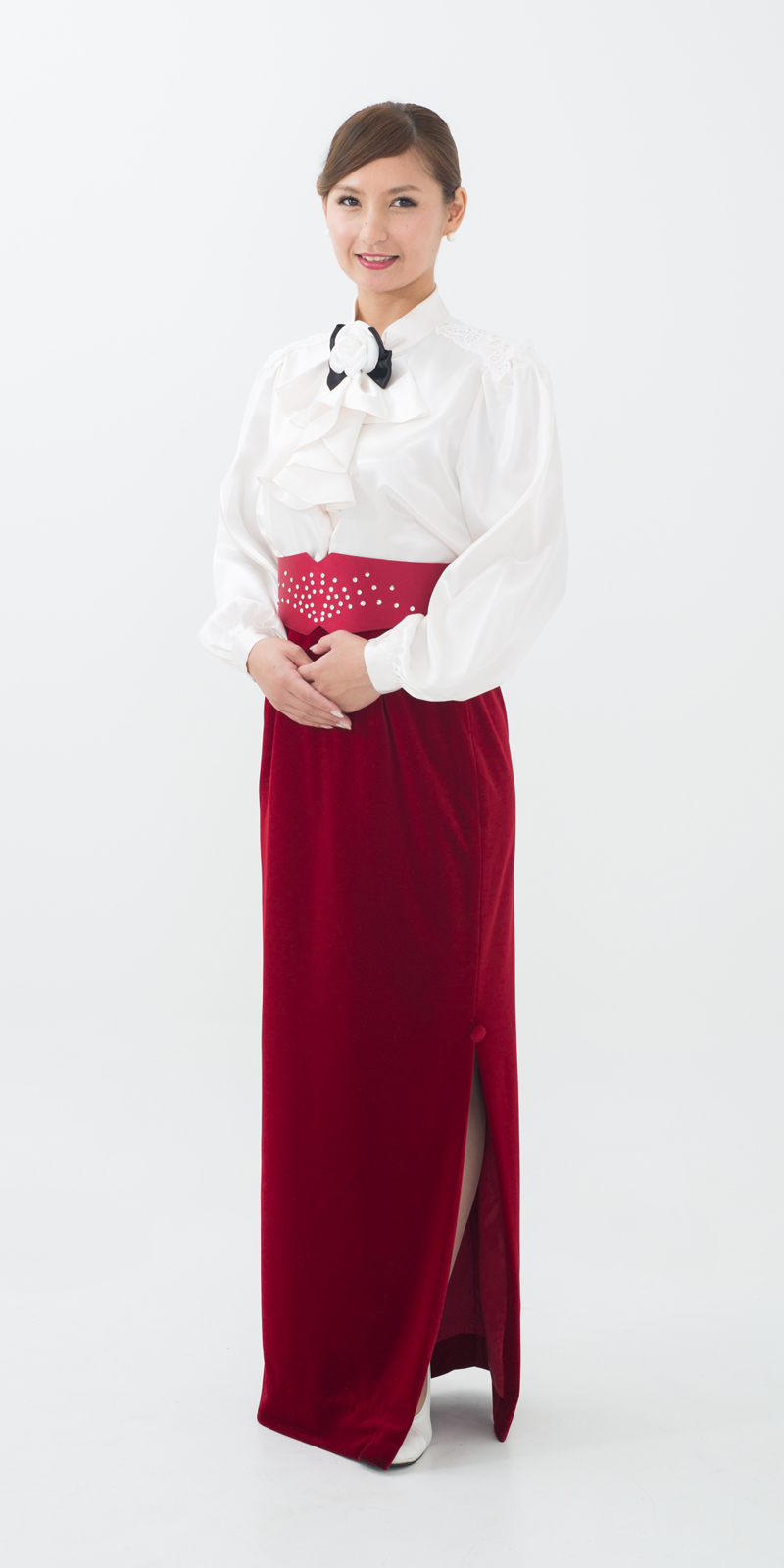 フォーマルドレス（白ブラウス・赤ロングスカート）